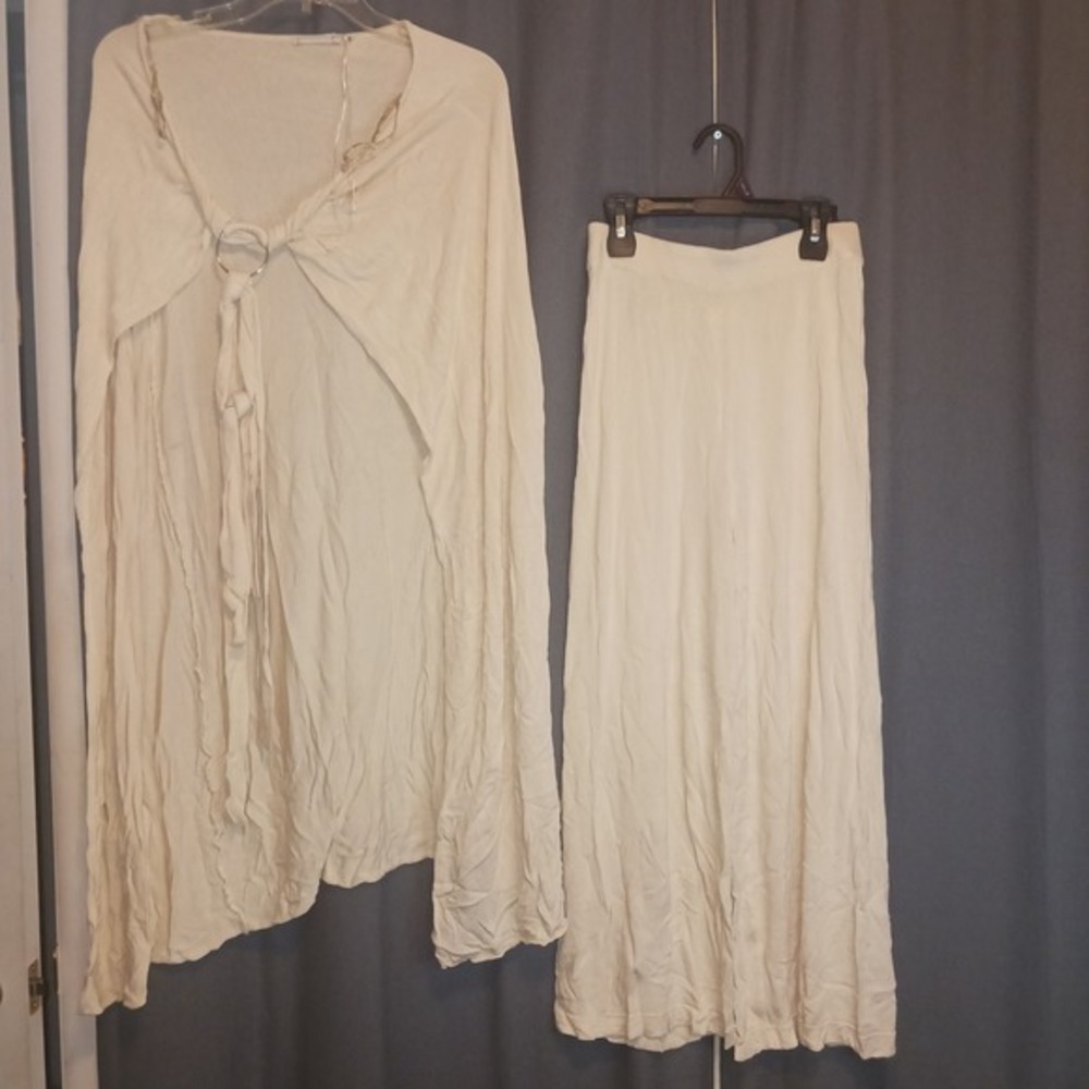 Viviane Furrier Beige‎ Knit Shawl Capelet and Wide Leg Palazzo Pants Set Small